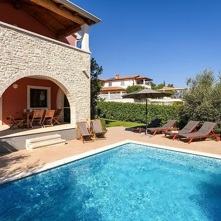 Vakantiehuis Idyllische Mit Panorama Meerblick, Privatpool, Babybett, Aussendusche, Umgeben Von Oleander Und Oliven *