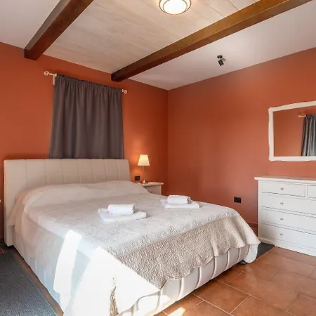 Vakantiehuis Idyllische Mit Panorama Meerblick, Privatpool, Babybett, Aussendusche, Umgeben Von Oleander Und Oliven *