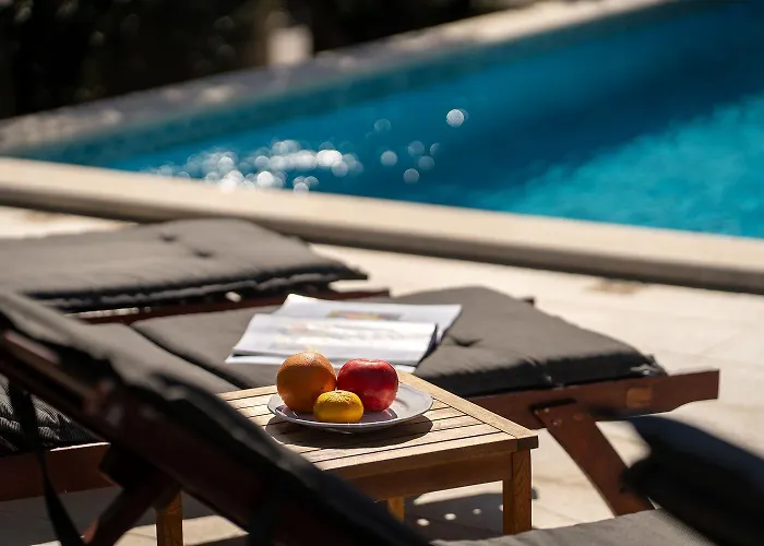 Idyllische Mit Panorama Meerblick, Privatpool, Babybett, Aussendusche, Umgeben Von Oleander Und Oliven Semesterbostad *