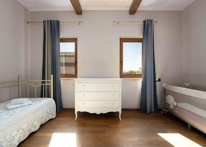 Semesterbostad Idyllische Mit Panorama Meerblick, Privatpool, Babybett, Aussendusche, Umgeben Von Oleander Und Oliven *