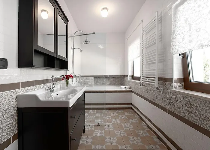 Semesterbostad Idyllische Mit Panorama Meerblick, Privatpool, Babybett, Aussendusche, Umgeben Von Oleander Und Oliven Poreč