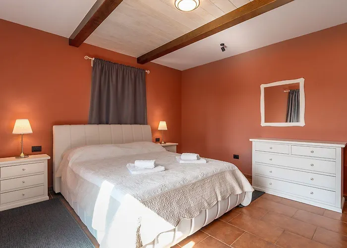 Semesterbostad Idyllische Mit Panorama Meerblick, Privatpool, Babybett, Aussendusche, Umgeben Von Oleander Und Oliven *