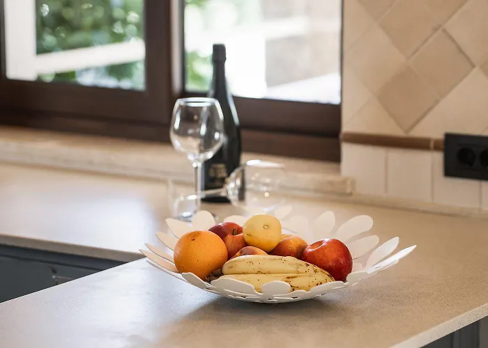 Semesterbostad Idyllische Mit Panorama Meerblick, Privatpool, Babybett, Aussendusche, Umgeben Von Oleander Und Oliven