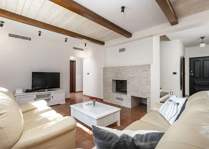 Idyllische Mit Panorama Meerblick, Privatpool, Babybett, Aussendusche, Umgeben Von Oleander Und Oliven