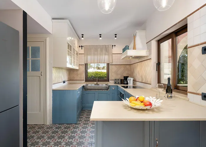 Idyllische Mit Panorama Meerblick, Privatpool, Babybett, Aussendusche, Umgeben Von Oleander Und Oliven Semesterbostad