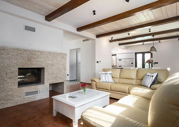 Semesterbostad Idyllische Mit Panorama Meerblick, Privatpool, Babybett, Aussendusche, Umgeben Von Oleander Und Oliven *